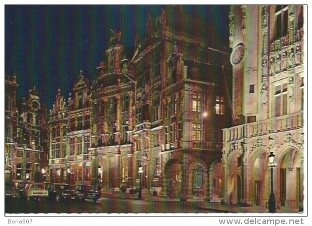 BRUXELLES - Un Coin De La Grand Place La Nuit - Bruselas La Noche