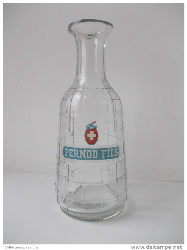 - Ancienne Carafe En Verre. PERNOD FILS - - Carafes