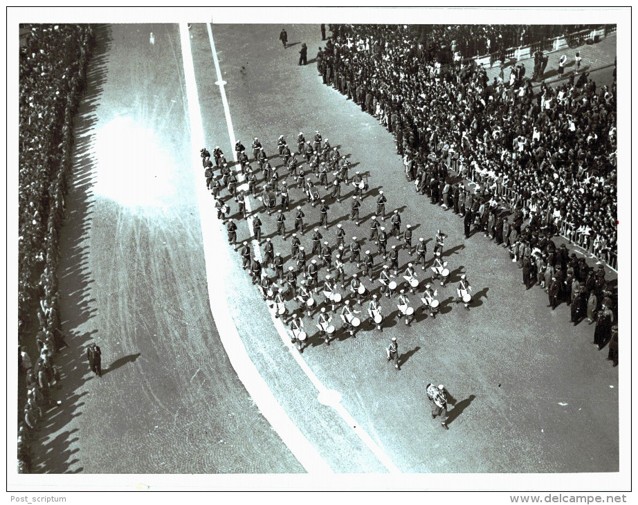 Photo - Paris - Défilé- 14 Juillet 1945 - Champs ELysées  - Tirailleurs Marocains - War, Military