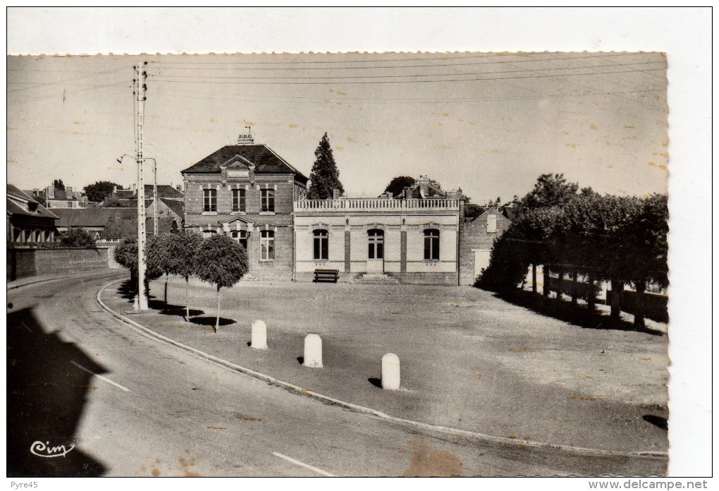 Sainte-Genevieve La Mairie - Sainte-Geneviève