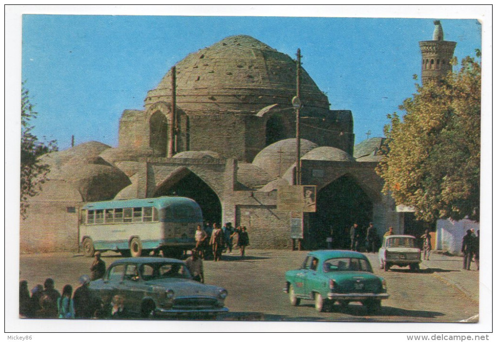 Ouzbekistan--BUCKHARA--The Toki Telpakfururushon Market Cupola (animée,voitures,autocar) 14 X 9 N°P03341 - Uzbekistan