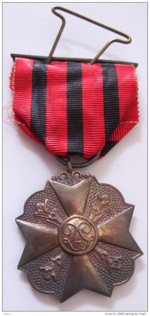 Médaille Civique. Croix Pour Ancienneté De Service - Professionals / Firms
