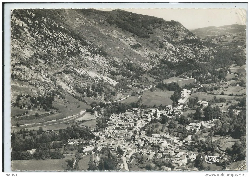 Mauleon Barousse-Vue Panoramique Aérienne (Légère Corne D'angle Haut Et Bas à Droite,voir Scan)-(CPSM) - Mauleon Barousse