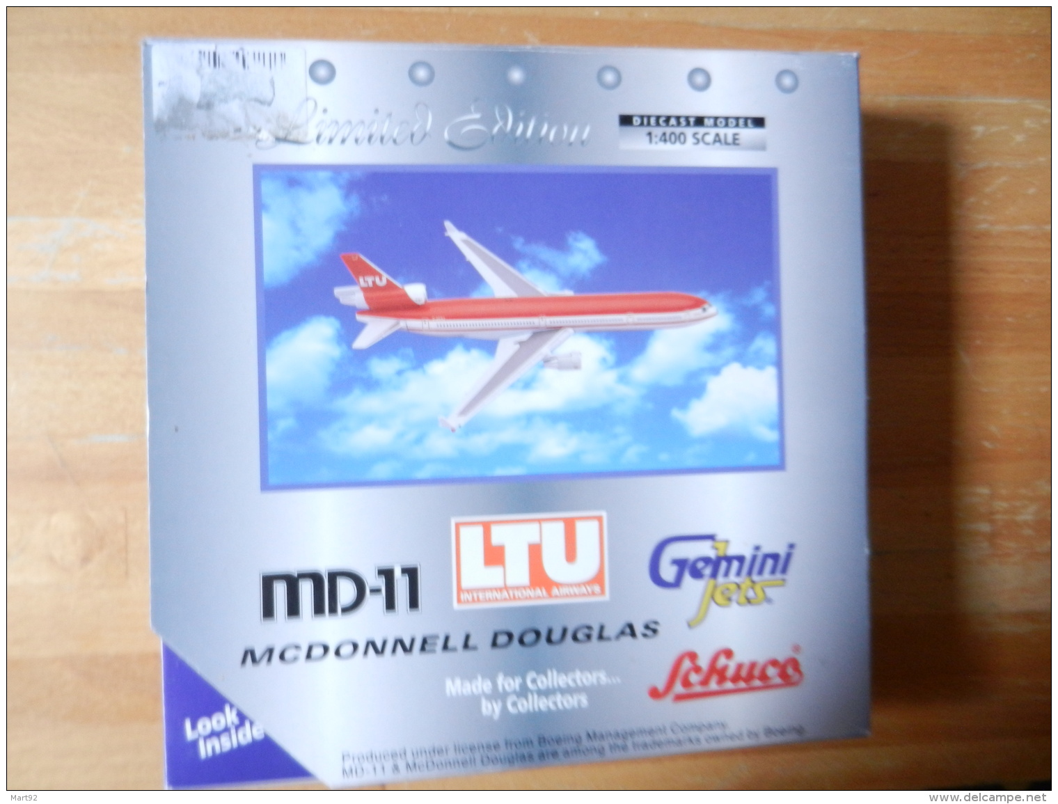 SCHUCO  GEMINI SETS  ECH 1/400   MCDONNELL DOUGLAS  DC 8 61 DELTA - Avions & Hélicoptères