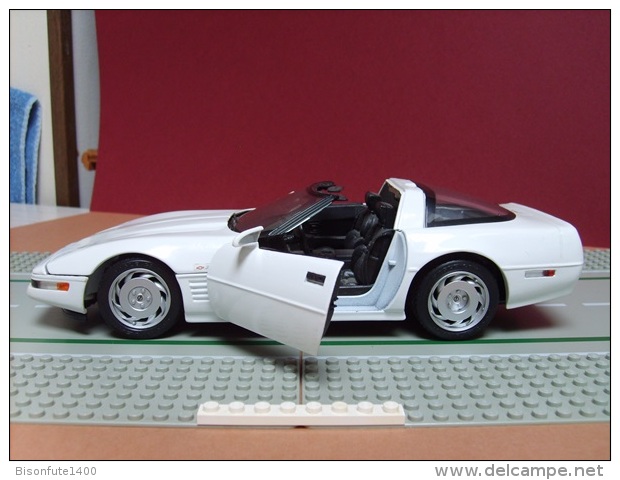 CORVETTE ZR-1 De Couleur Blanche De 1992 - Echelle 1/18ème - Maisto