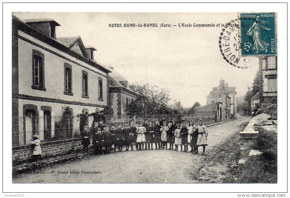 27 Notre Dame Du Hamel . L'ecole Communale Et Le Presbytere - Otros & Sin Clasificación