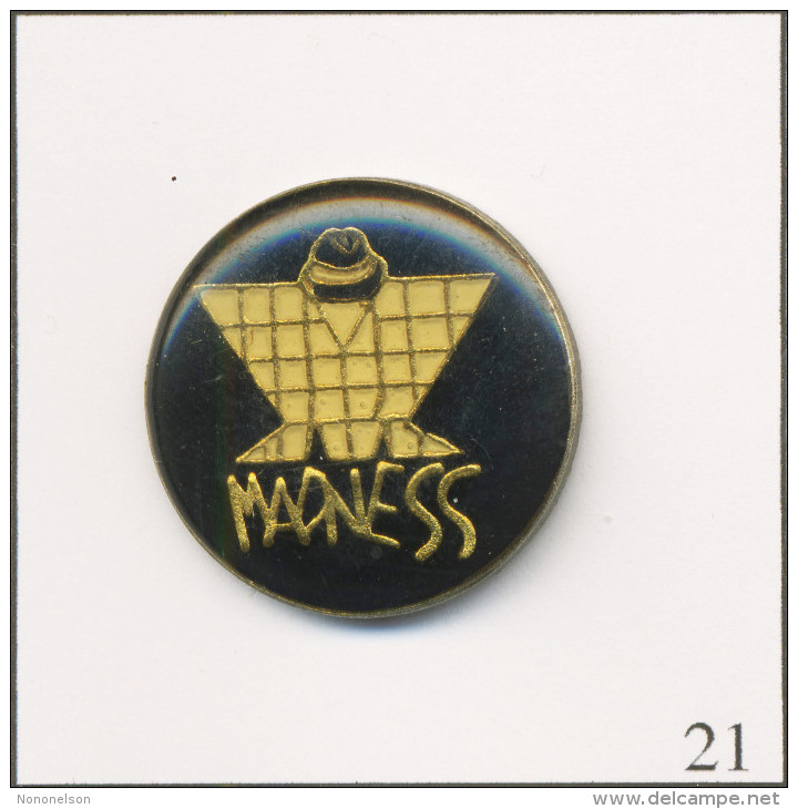 Pin´s Musique - Groupe Pop-Ska Anglais "Madness". Non Estampillé. Epoxy. T439-21 - Musique