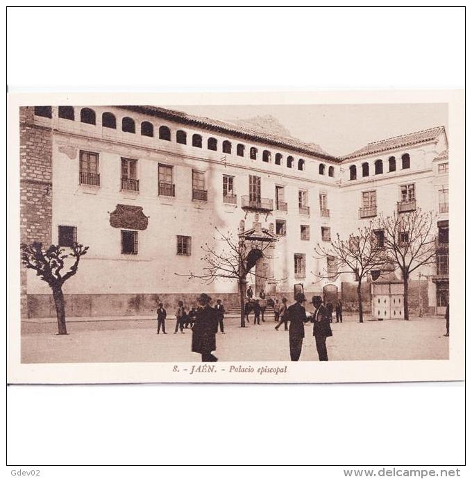 JNTP7763D-LFTD11830.Tarjeta Postal De JAEN.Edificio,arboles,caballo,persobas Y PATIO EPISCOPAL De JAEN - Jaén