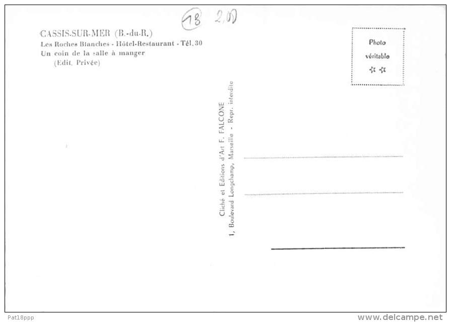 13 - CASSIS SUR MER - Hotel Restaurant LES ROCHES BLANCHES : Un Coin De La Salle à Manger - CPSM GF - - Cassis