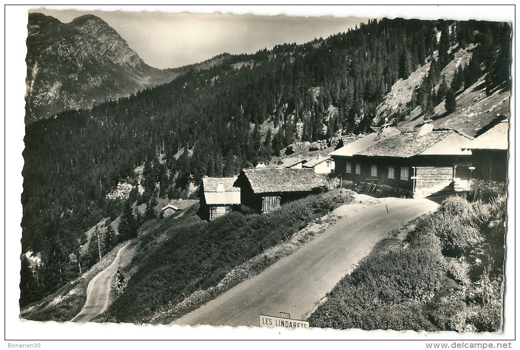 CPSM 74 MONTRIOND LE LAC VILLAGE DES LINDARETS - Autres & Non Classés