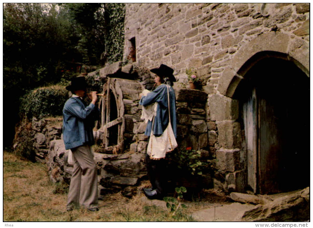 29 - LA FORET-FOUESNANT - Cercle Celtique - Sonneurs - La Forêt-Fouesnant