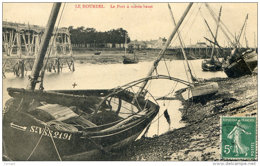 1059F  Le Port à Marée Basse - Le Hourdel