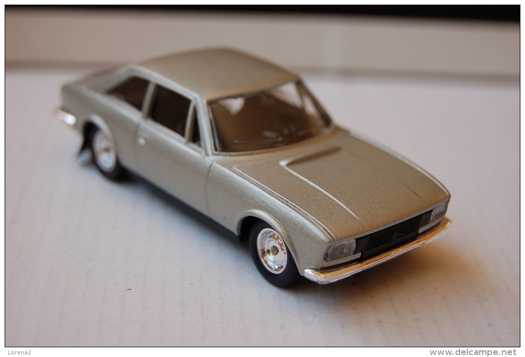 31-124. Coche Peugeot 504 Coupe V6 - Solido