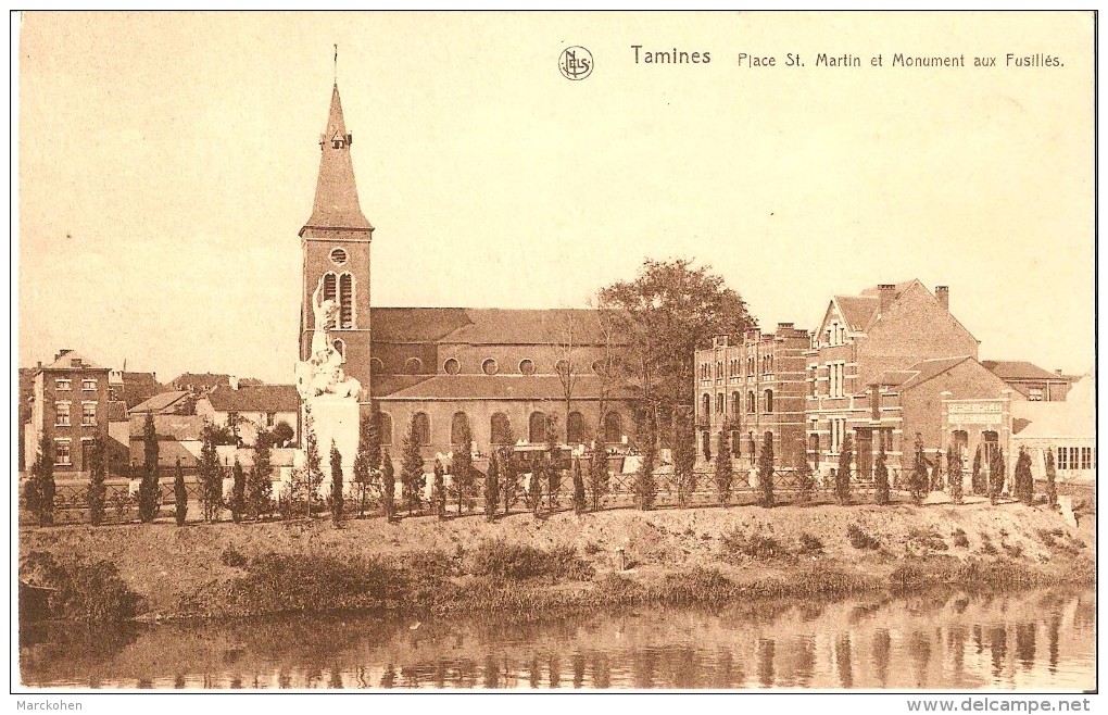 SAMBREVILLE - TAMINES (5060) : PLACE ST. MARTIN ET MONUMENT AUX FUSILLÉS. CPA. - Sambreville