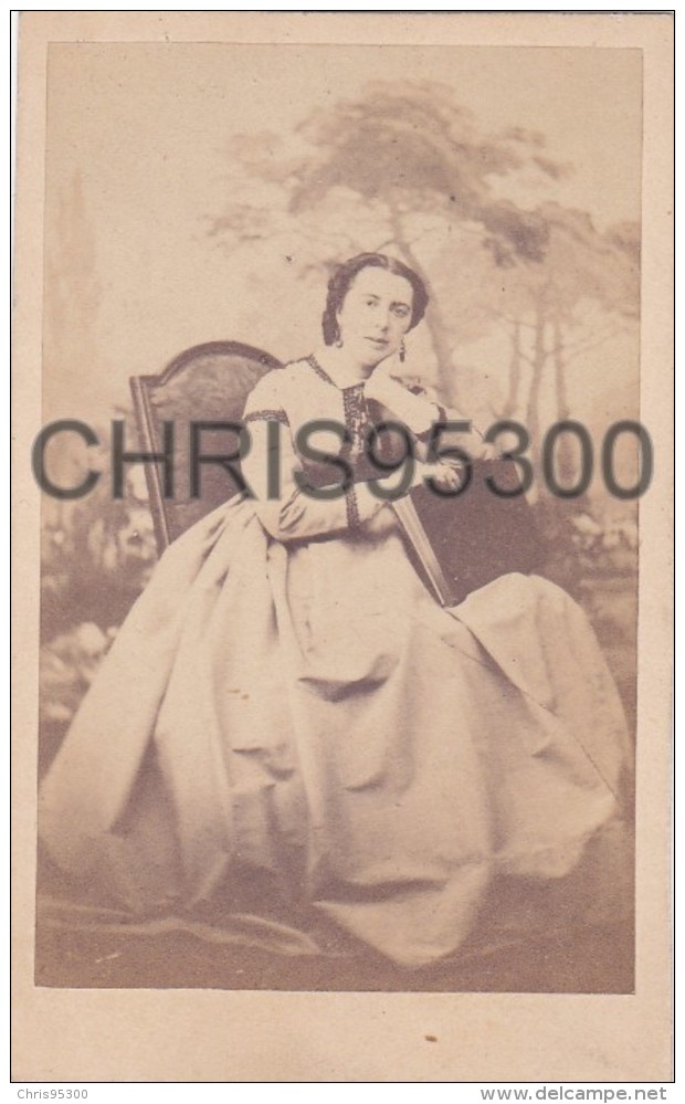 PHOTO CDV 19 EME SIECLE - FEMME - SECOND EMPIRE - BELLE ROBE - Anciennes (Av. 1900)