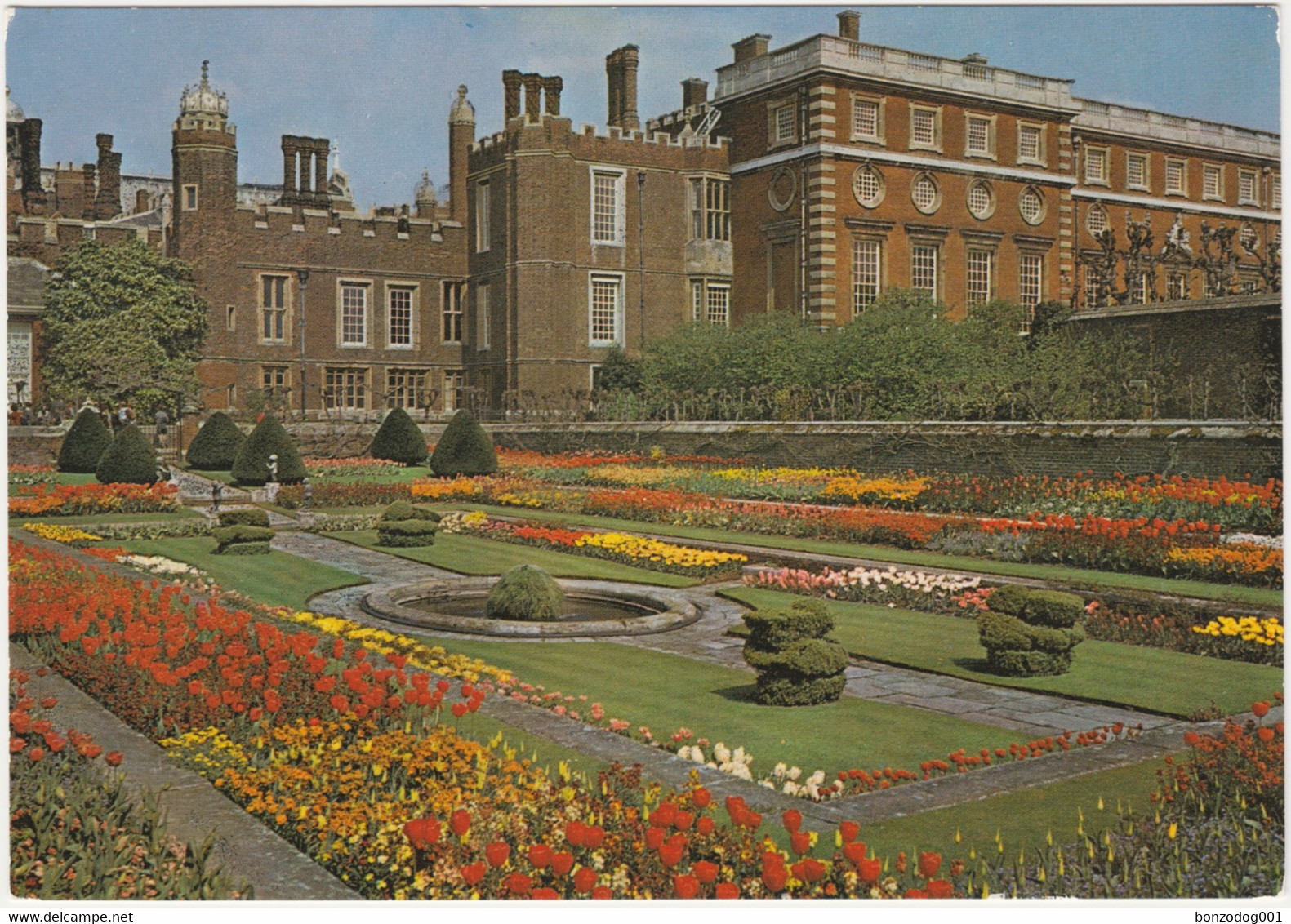 Hampton Court Palace From The Pond Garden. Unposted - Middlesex