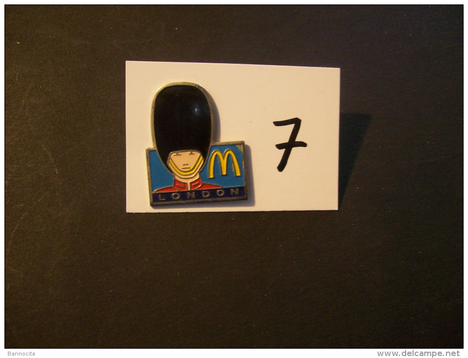 PIN´S - MCDONALD´S - London - Grenadier  - Voir Photo (7 ) - McDonald's