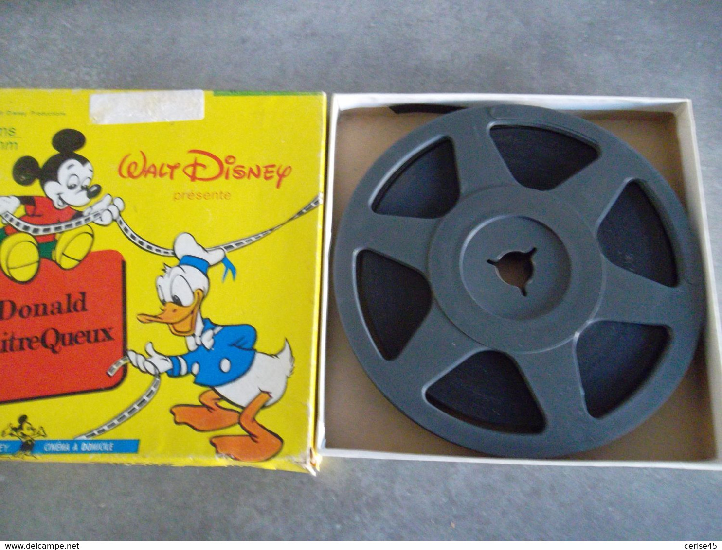 Disney Cinema A Domicile**DONALD MAITRE QUEUX**FILM 8mm - Bobines De Films: 35mm - 16mm - 9,5+8+S8mm