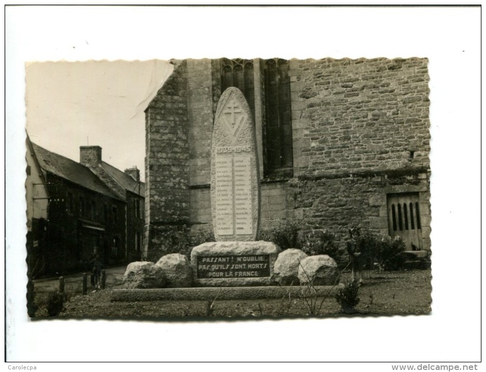 CP - SAINT NICOLAS DU PELEM (22) LE MONUMENT AUX MORTS 1939/45 - Saint-Nicolas-du-Pélem