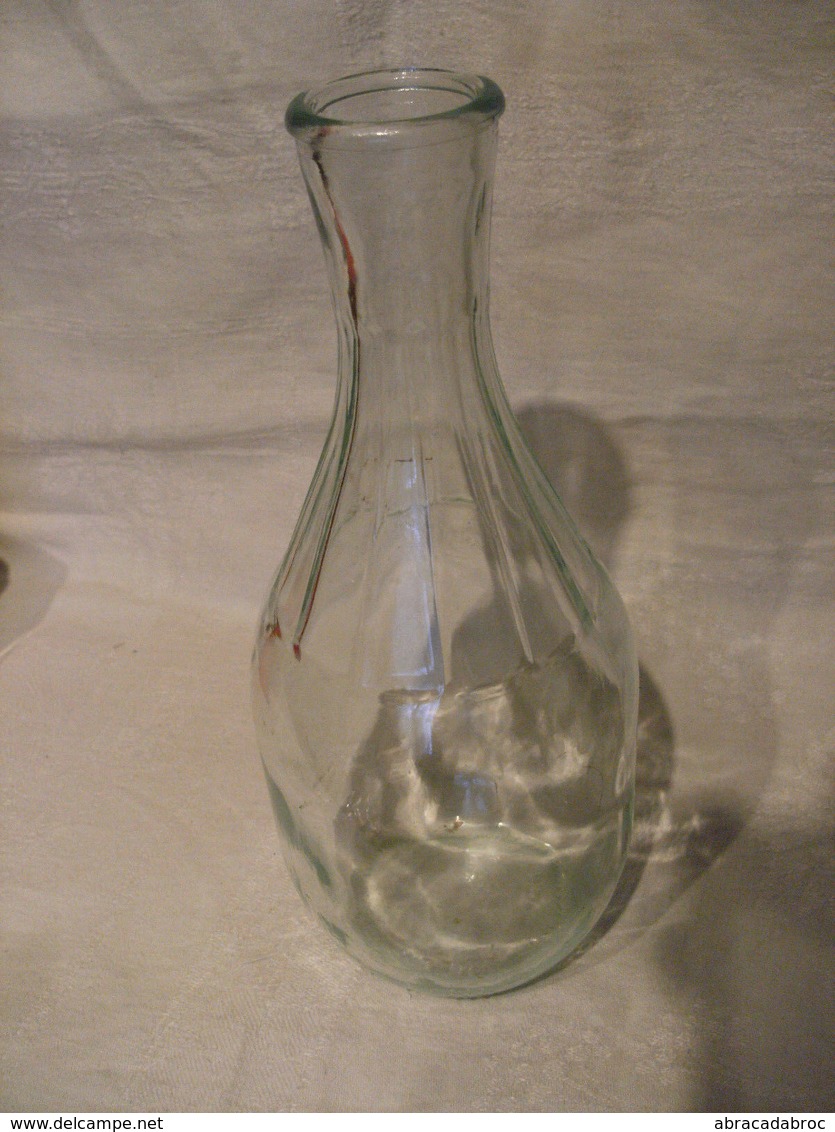 Carafe - Petit Pichet / Verre Blanc - Tres Bon Etat - - Karaffen