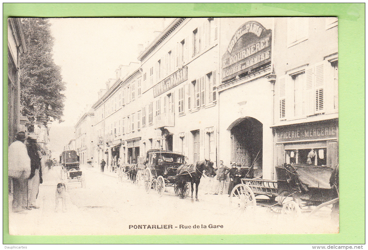 PONTARLIER - Rue De La GARE - Belle Animation Devant L' Hôtel De Paris - TBE - 2 Scans - Pontarlier