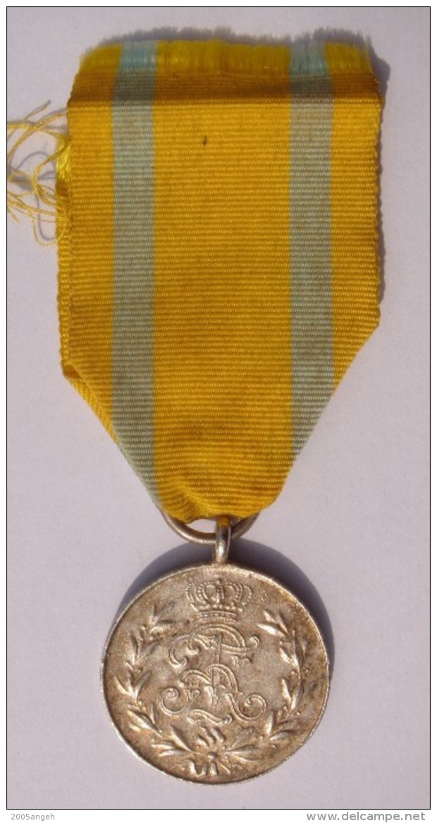 Médaille De Frédéric Auguste - Royaumes De Saxe - Côté écrit Légèrement Usé Sinon Bon état. - Autres & Non Classés