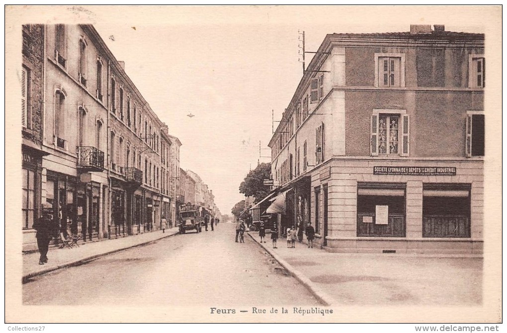 42- FEURS - RUE DE LA REPUBLIQUE- - Feurs