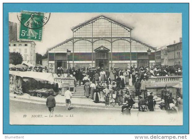 CPA 19 - Les Halles Marché NIORT 79 - Niort