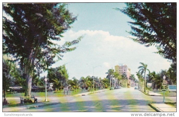 10th Street Looking South Bradenton Florida - Bradenton