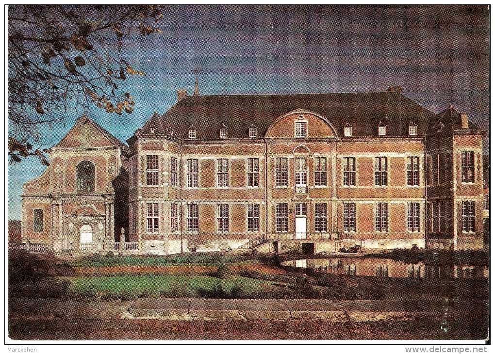 FLOREFFE (5150) : Abbaye De FLOREFFE - Façade De L'Eglise Et Quartier Des Hôtes Et De L´abbé (1750). CPSM. - Floreffe