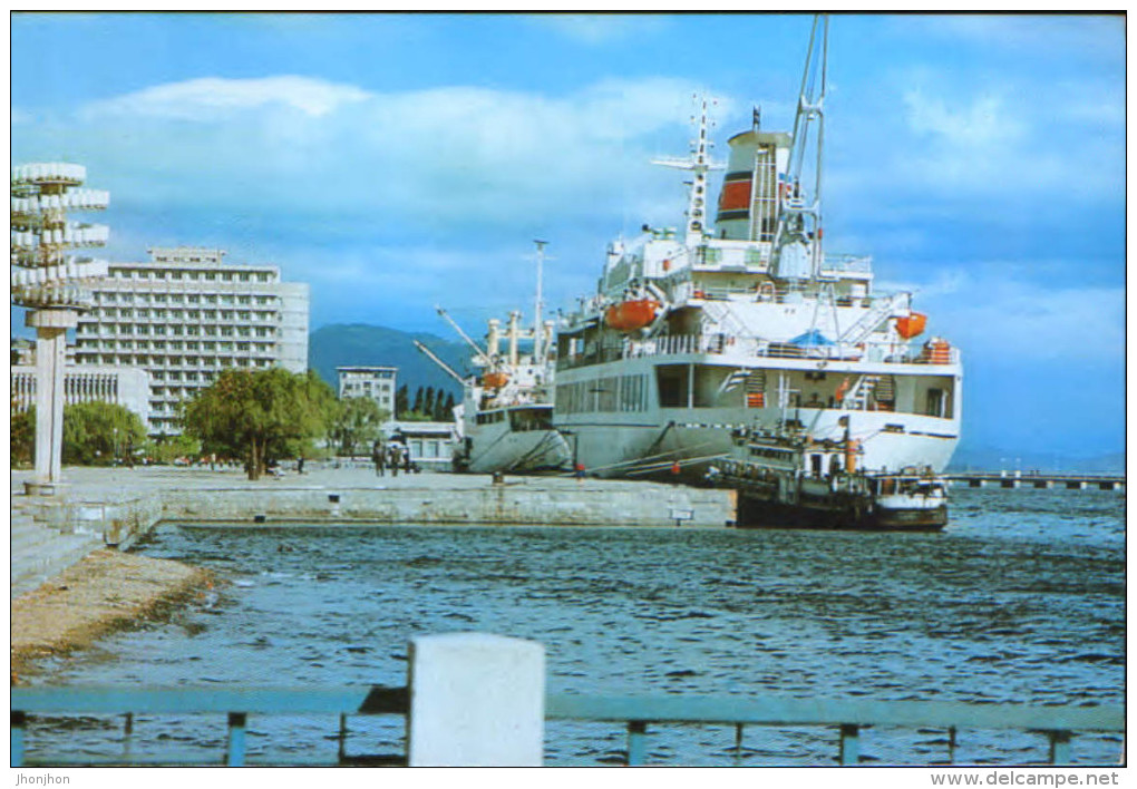 Korea,North -  Postcard Unused - Wonsan Port  - 2/scans - Corée Du Nord