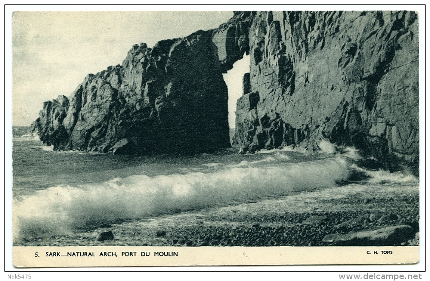 SARK : NATURAL ARCH, PORT DU MOULIN - Sark