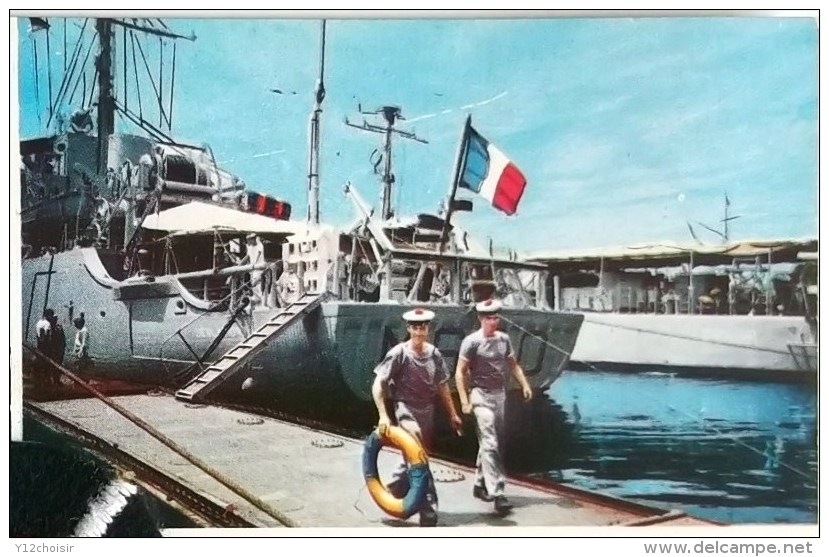 CPSM MARINE NATIONALE VISITE DE L ESCADRE SOUVENIR DE TOULON DRAPEAU BLEU BLANC ROUGE NAVIRE BATEAUX BACHI CUIRASSIER - Schiffe