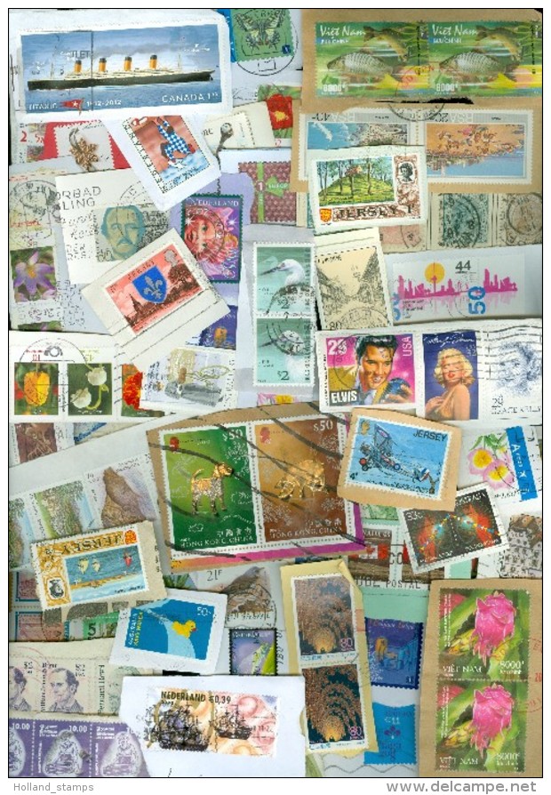 18 Kilo TEMBRES DU MONDE SUR PETIT PAPIER * 18 KILO STAMPS WORLDWIDE ON PAPER - Kilowaar (min. 1000 Zegels)