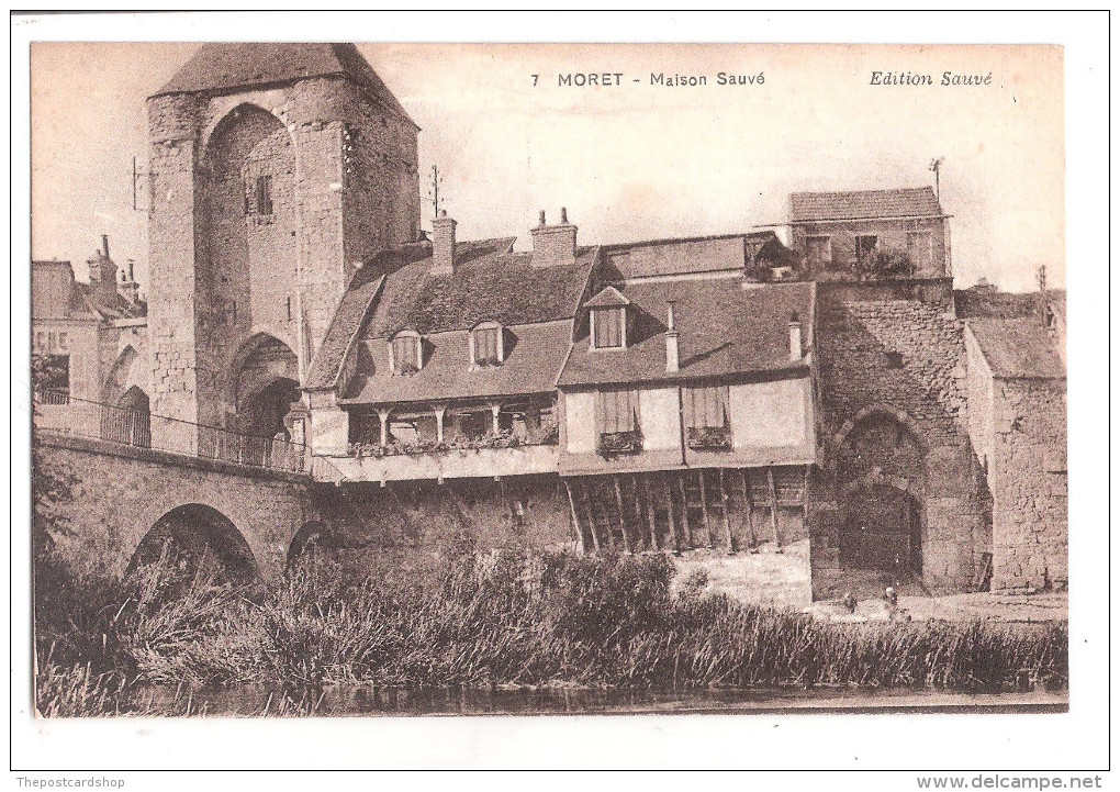 CPA MORET LA POTERNE ET LA MAISON SAUVE VUES DE LA RIVE DROITE DU LOING UNUSED - Moret Sur Loing