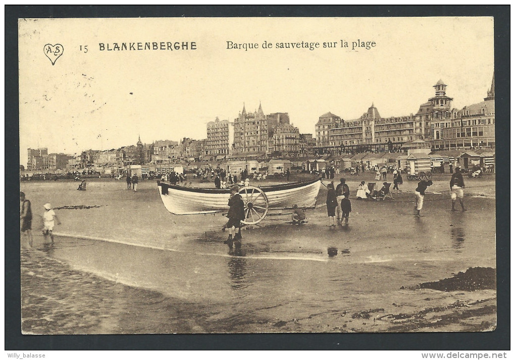 CPA - BLANKENBERGE - BLANKENBERGHE - Barque De Sauvetage Sur La Plage   // - Blankenberge