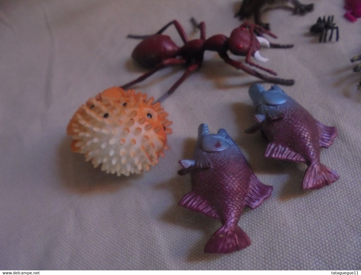 Vintage - Petit lot de 11 animaux en plastique - Poissons, grenouilles, serpents, araignées