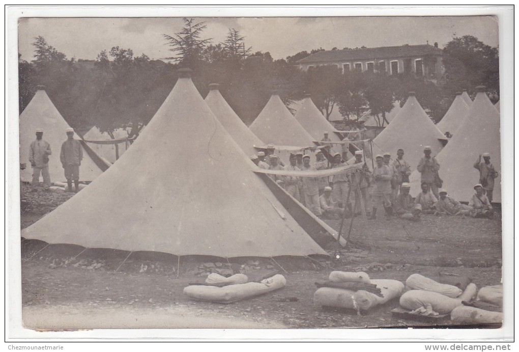 NIMES - CAMP REGIMENT - 1908 - POUR FLORENSON A ROMANS - CARTE PHOTO MILITAIRE - Régiments