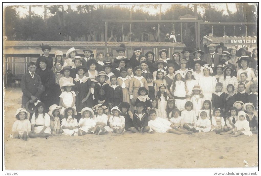 FOURAS (17) Carte Photo Groupe De Personnages Bains Texier Gros Plan - Fouras-les-Bains