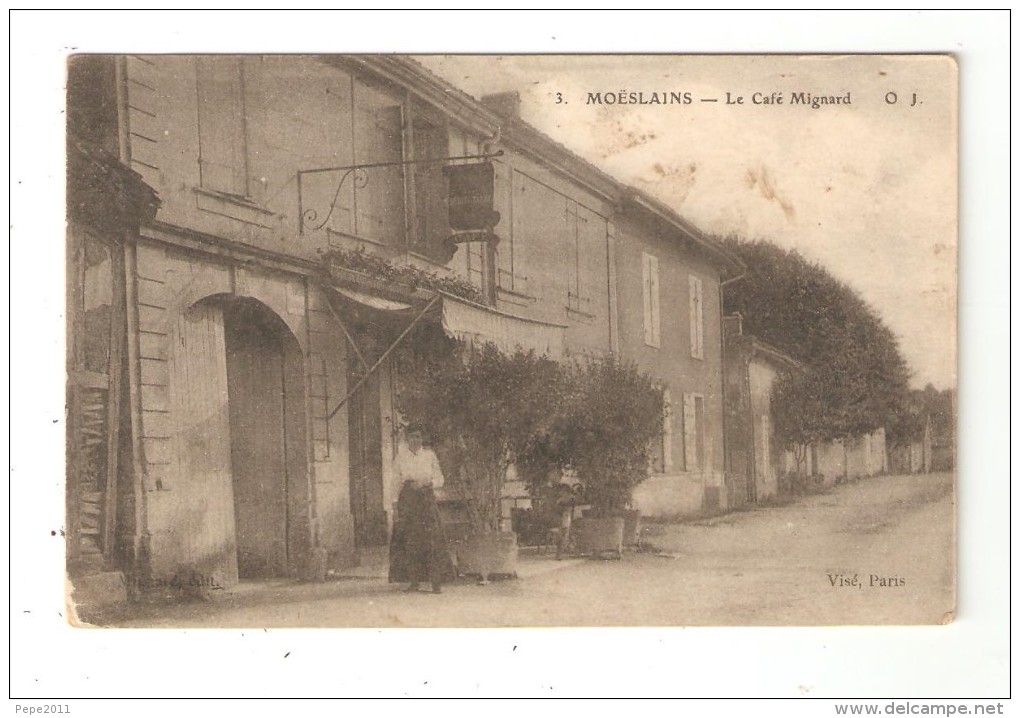 CPA 52 MOESLAINS Café Mignard Femme Posant Devant Une Maison - Autres & Non Classés