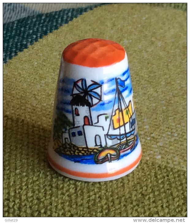 THIMBLES - DÉS À COUDRE EN PORCELAINE -  SANTORINI, GRÈCE -  MARGARO.GR - - Dés à Coudre