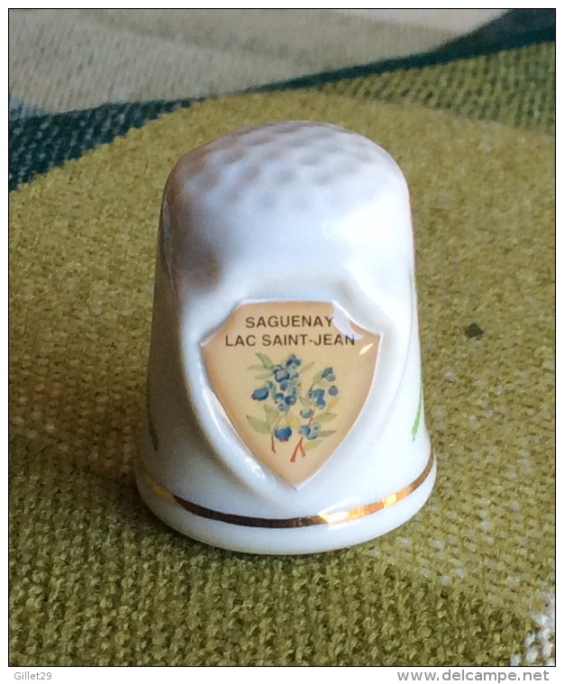 THIMBLES - DÉS À COUDRE EN PORCELAINE -  SAGUENAY, LAC SAINT-JEAN, QUÉBEC - - Dés à Coudre