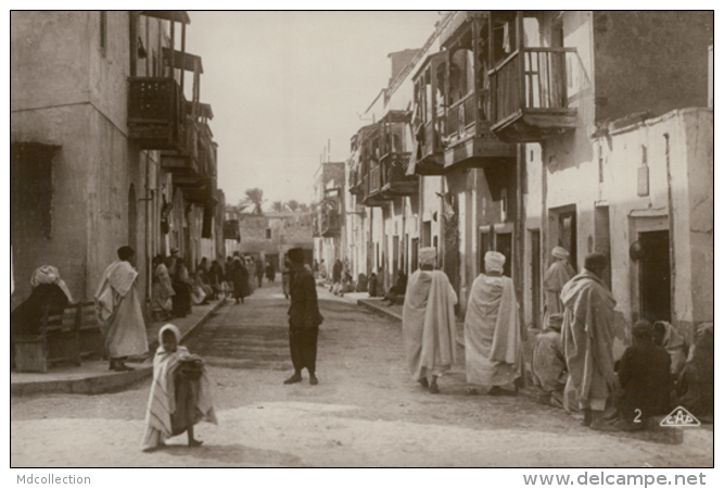 DZ BISKRA / Rue Des Ouled-Naïls / CARTE GLACEE - Biskra