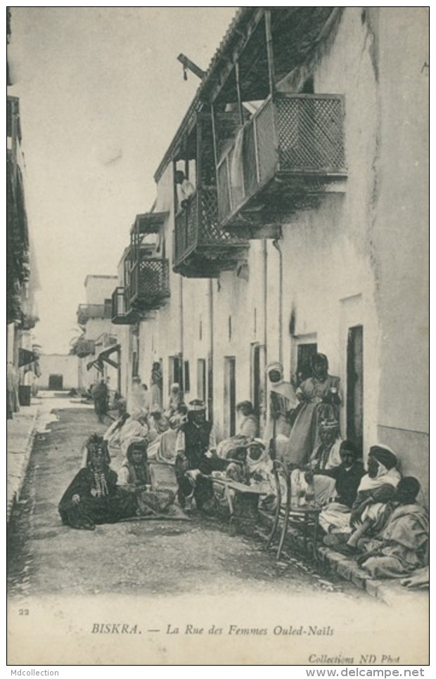 DZ BISKRA / La Rue Des Femmes Ouled-Naïls / - Biskra