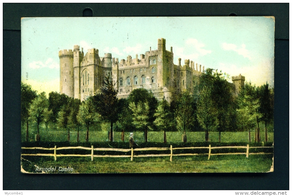 ENGLAND  -  Arundel Castle  Used Vintage Postcard As Scans - Arundel