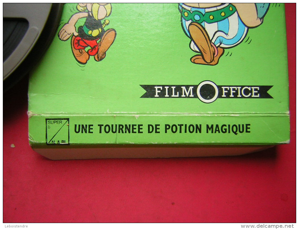 FILM SUPER 8  N & B   ASTERIX   FILM OFFICE UNE TOURNEE DE POTION MAGIQUE   BY DARGAUD S A 1972 - Otros