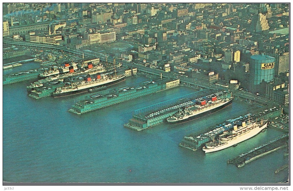 Postcard Aerial View (Vue Aérienne) Of New York CIty Piers And The Docks (Port) (1966) - Mehransichten, Panoramakarten
