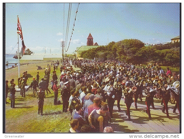 Falkland Islands Birthday Of Queen Elizabeth / Parade In Stanley Postcard Unused (29175) - Falkland Islands