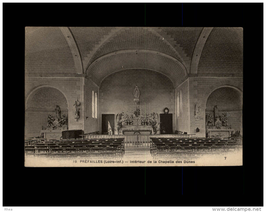 44 - PREFAILLES - Intérieur église - Préfailles