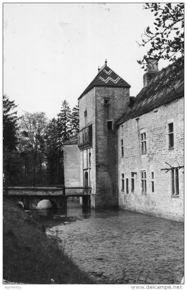 MARIGNY LE CAHOUET - 21 -  Entrée Du Château Et Les Fossés - Pont Levis - 70422 - Autres & Non Classés